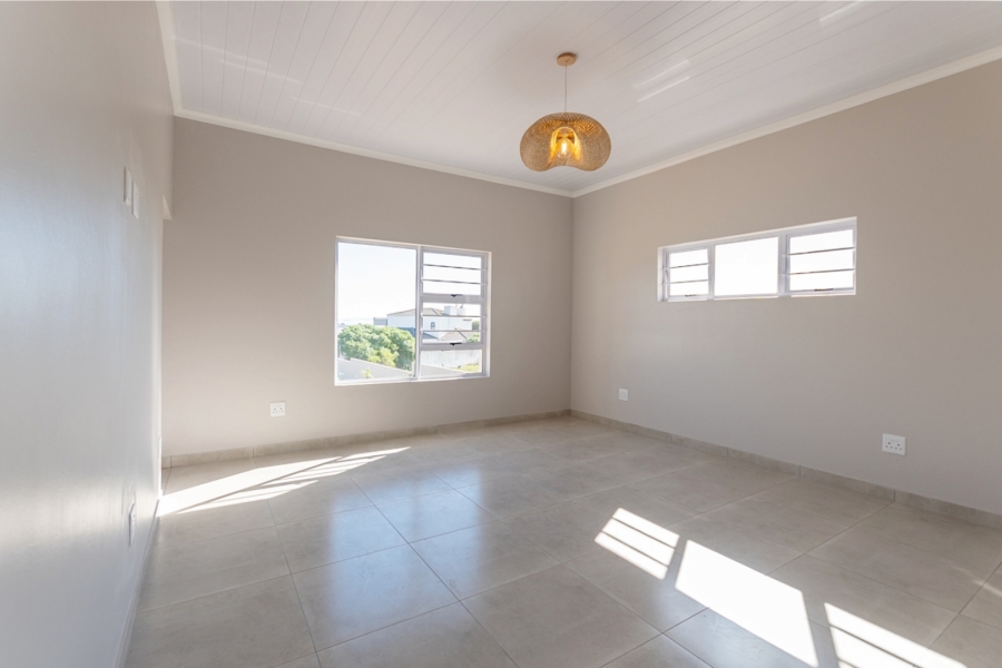 4 Bedroom Property for Sale in Country Club Western Cape